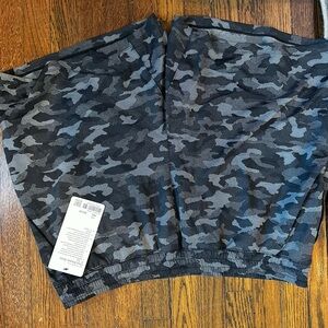 Men’s LuLulemon Camouflage Athletic Shorts